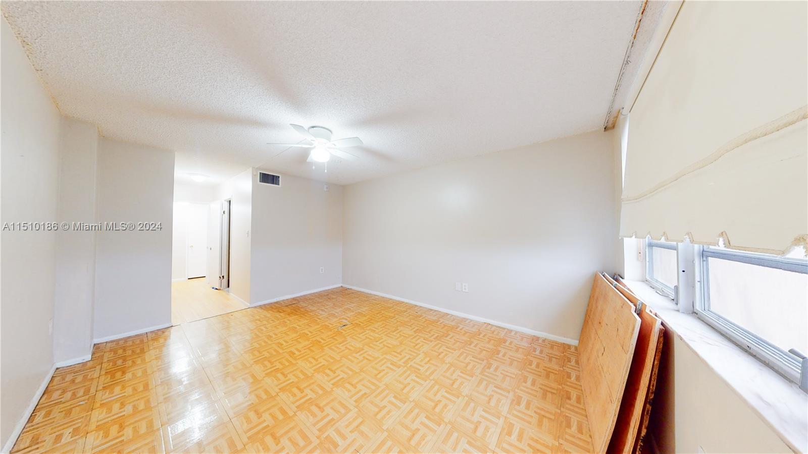 1780 NE 191st St 606-2, Miami, Florida 33179, 1 Bedroom Bedrooms, ,1 BathroomBathrooms,Residential,For Sale,1780 NE 191st St 606-2,A11510186