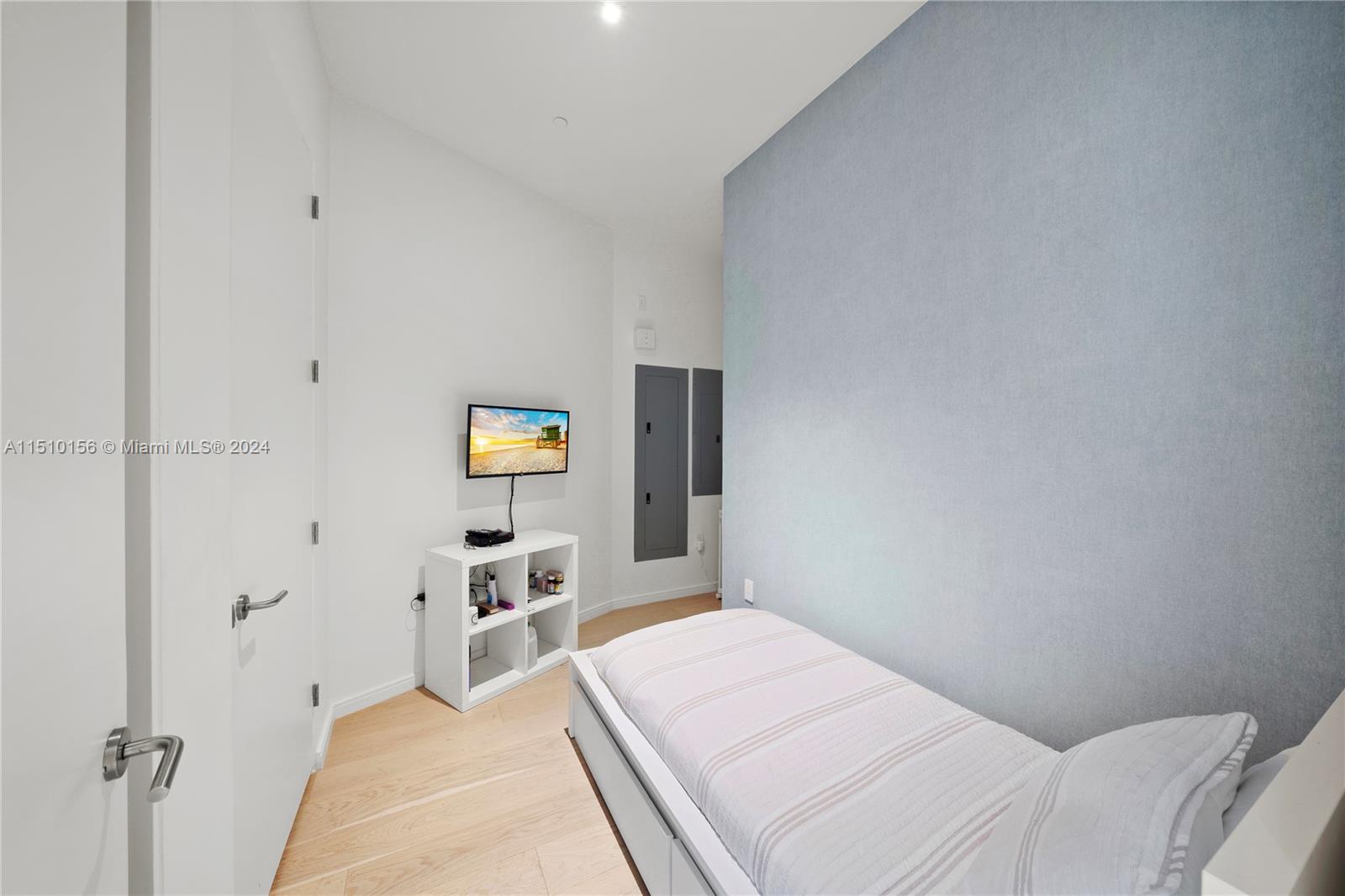 2675 Bayshore Dr, Miami, FL, 33133 United States, 5 Bedrooms Bedrooms, ,5 BathroomsBathrooms,Residential,For Sale,Bayshore Dr,A11510156