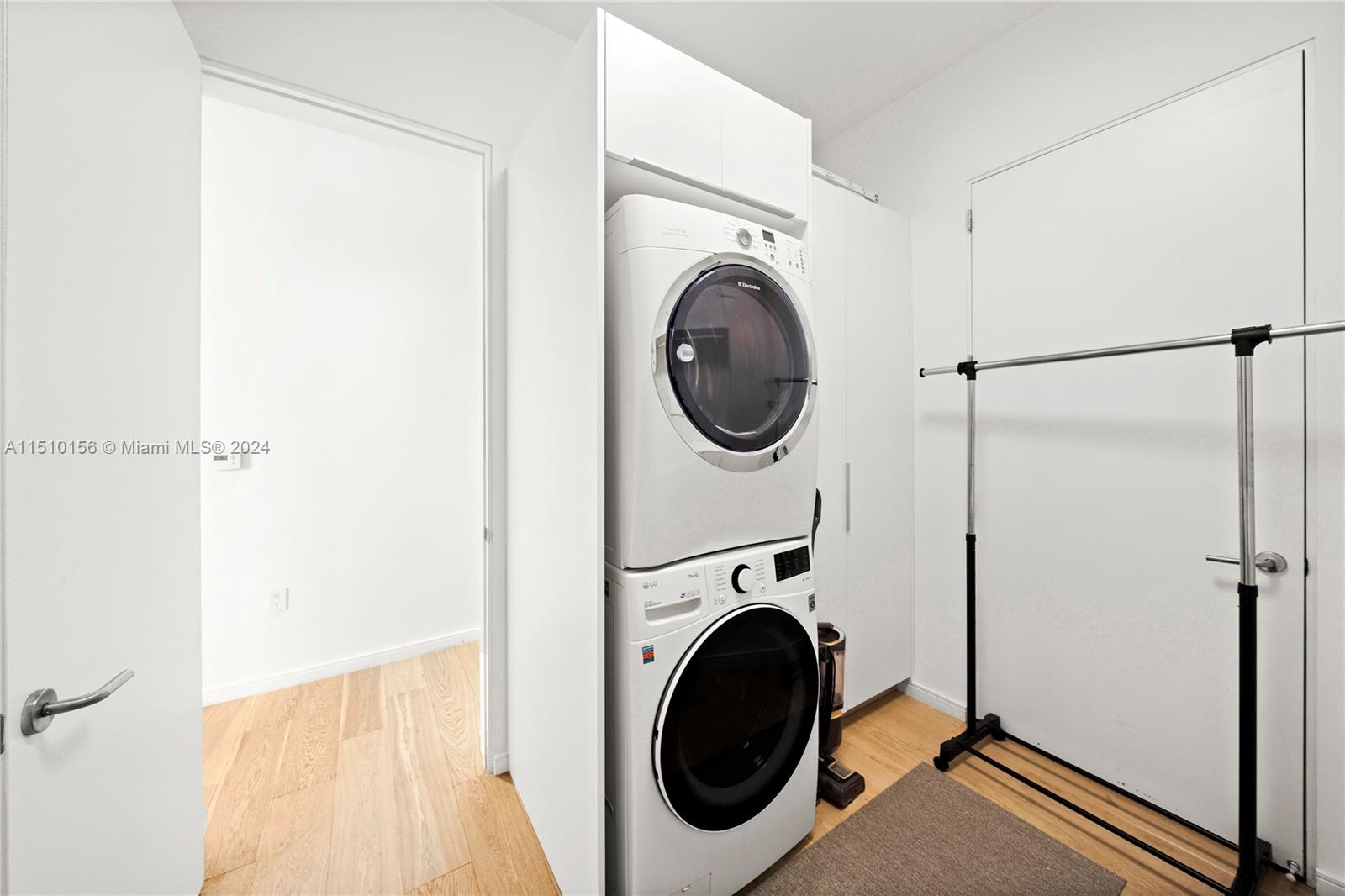 2675 Bayshore Dr, Miami, FL, 33133 United States, 5 Bedrooms Bedrooms, ,5 BathroomsBathrooms,Residential,For Sale,Bayshore Dr,A11510156