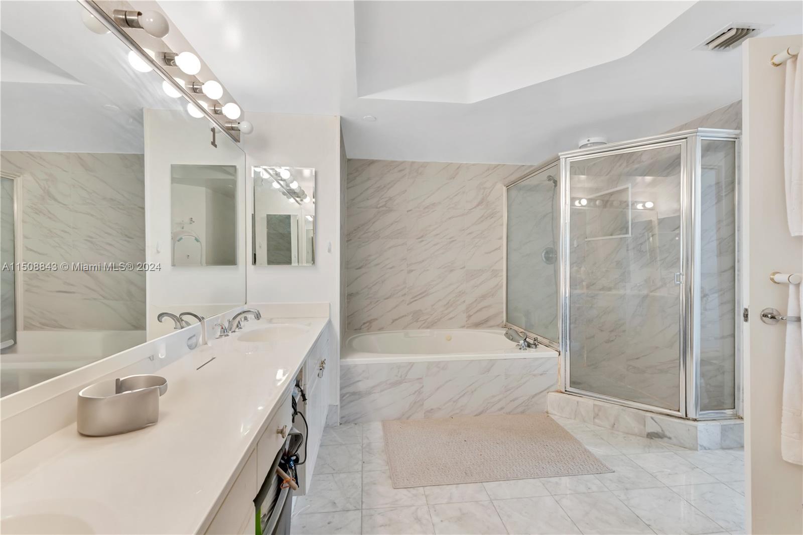 3640 Yacht Club Dr 607, Aventura, Florida 33180, 2 Bedrooms Bedrooms, ,2 BathroomsBathrooms,Residential,For Sale,3640 Yacht Club Dr 607,A11508843