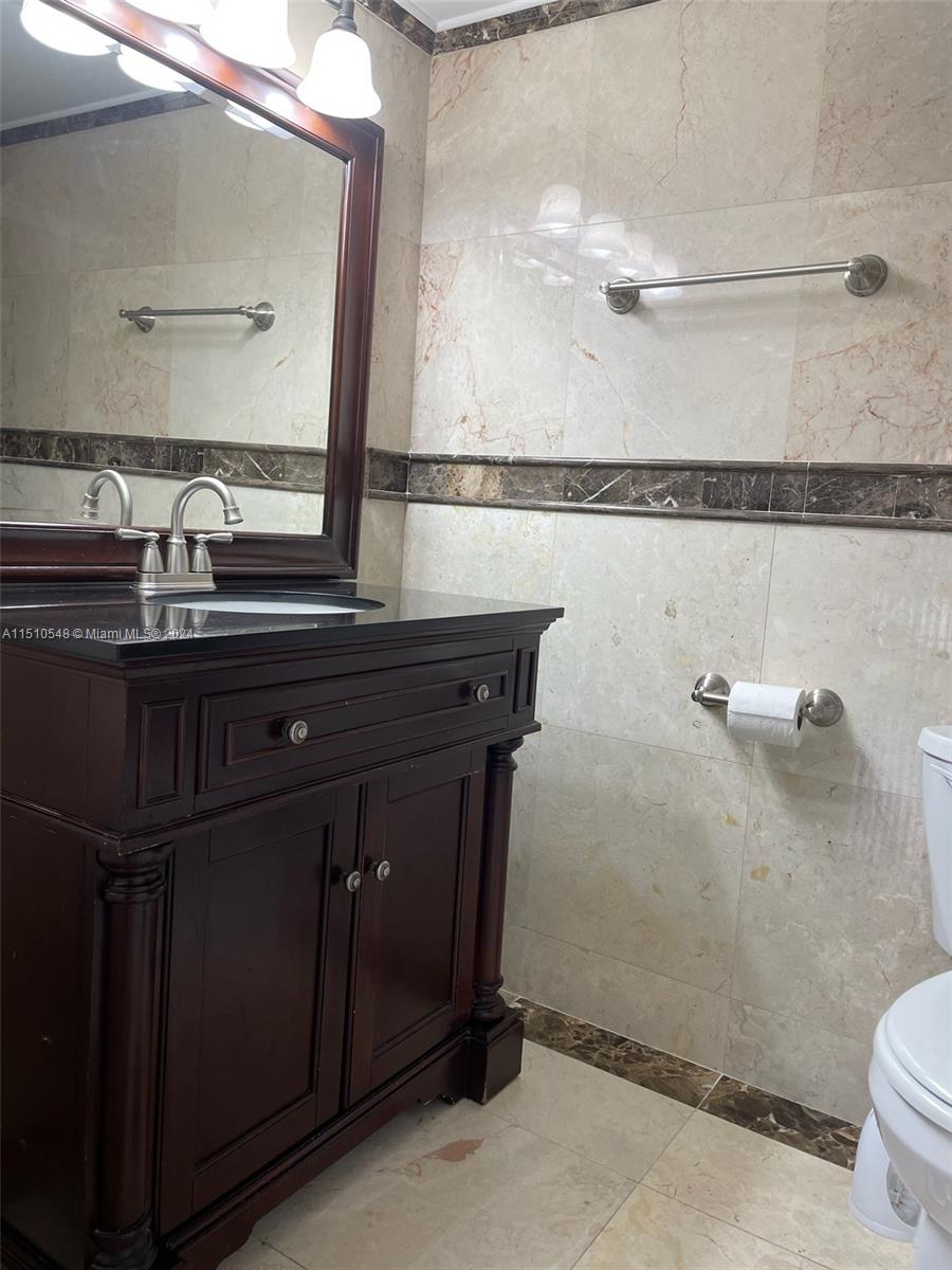 2001 Atlantic Shores Blvd 202, Hallandale Beach, Florida 33009, 2 Bedrooms Bedrooms, ,1 BathroomBathrooms,Residential,For Sale,2001 Atlantic Shores Blvd 202,A11510548