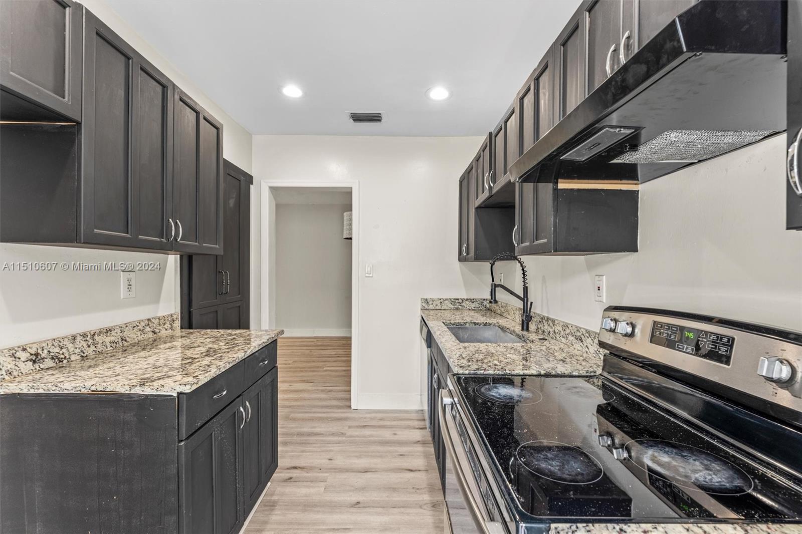 344 NW 102nd St 1, Miami, Florida 33150, 3 Bedrooms Bedrooms, ,1 BathroomBathrooms,Residentiallease,For Rent,344 NW 102nd St 1,A11510607