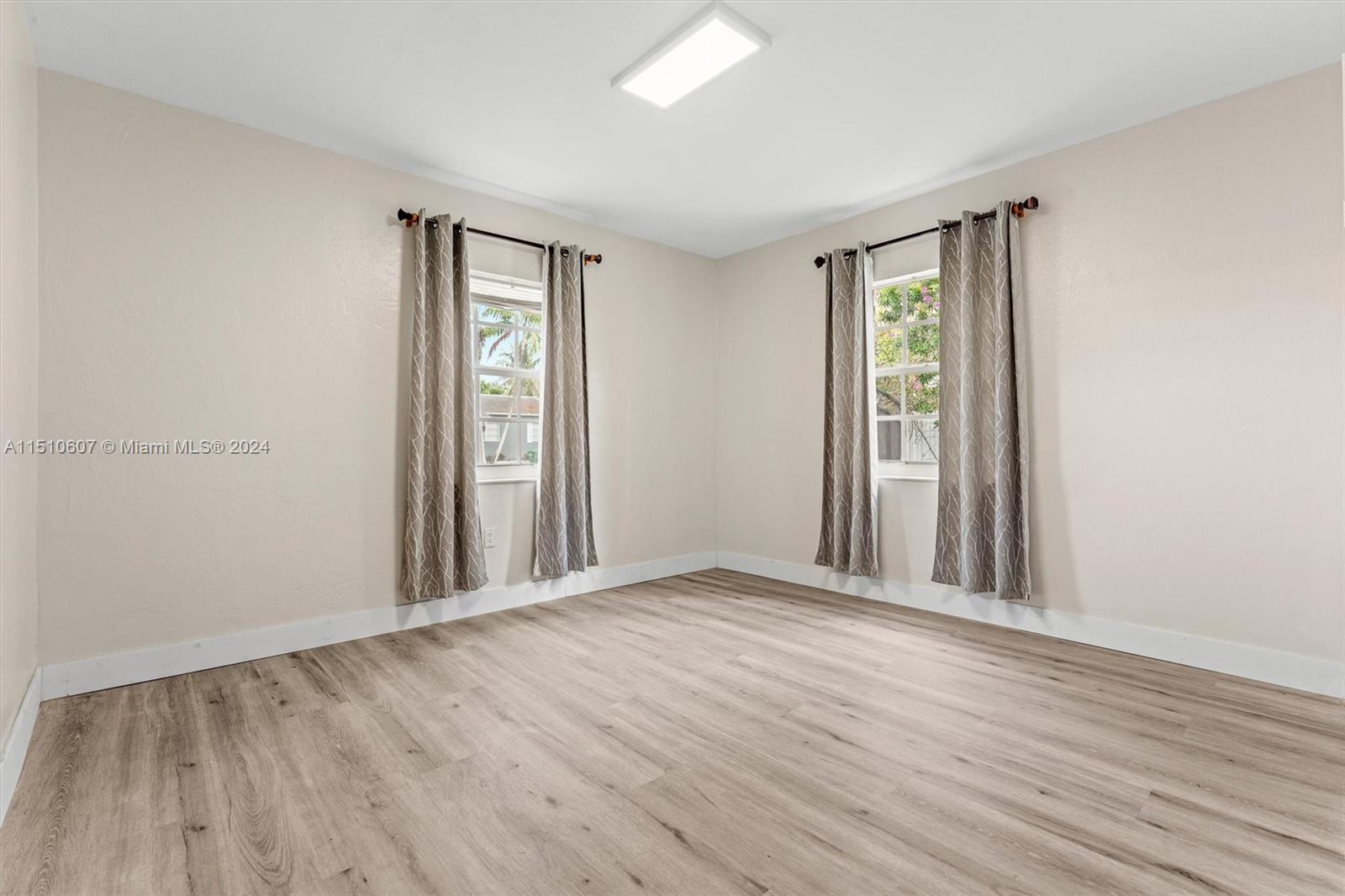 344 NW 102nd St 1, Miami, Florida 33150, 3 Bedrooms Bedrooms, ,1 BathroomBathrooms,Residentiallease,For Rent,344 NW 102nd St 1,A11510607