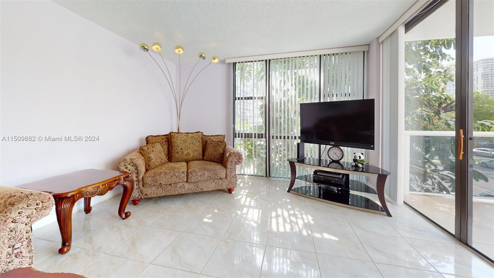 3675 N Country Club Dr 203, Aventura, Florida 33180, 2 Bedrooms Bedrooms, ,2 BathroomsBathrooms,Residential,For Sale,3675 N Country Club Dr 203,A11509882