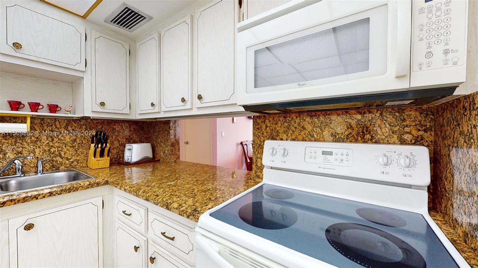 3675 N Country Club Dr 203, Aventura, Florida 33180, 2 Bedrooms Bedrooms, ,2 BathroomsBathrooms,Residential,For Sale,3675 N Country Club Dr 203,A11509882