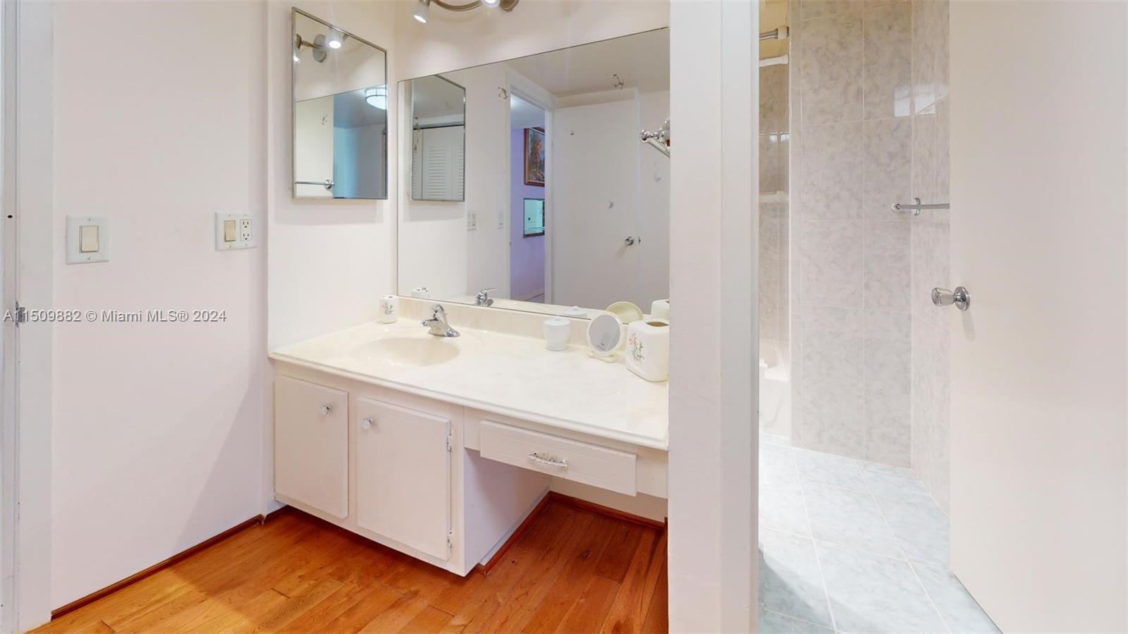 3675 N Country Club Dr 203, Aventura, Florida 33180, 2 Bedrooms Bedrooms, ,2 BathroomsBathrooms,Residential,For Sale,3675 N Country Club Dr 203,A11509882