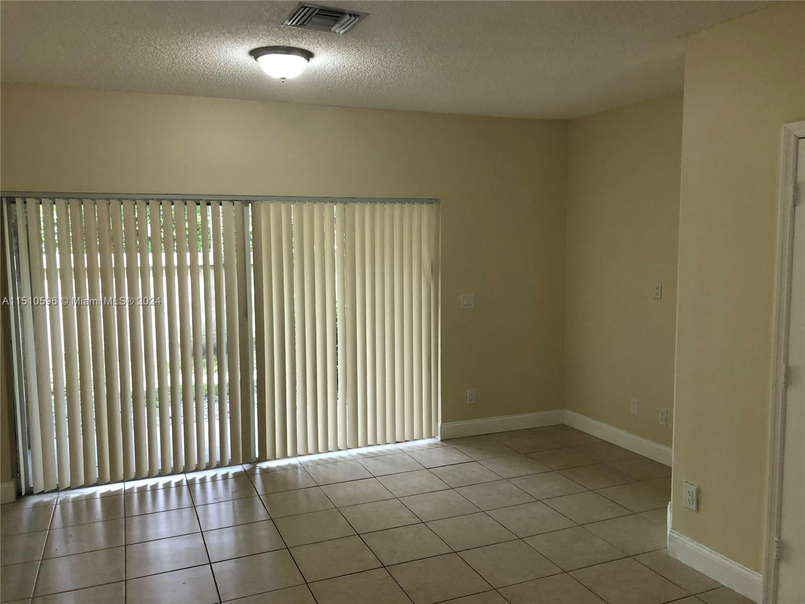 Pembroke Pines, FL, 33025 United States, 2 Bedrooms Bedrooms, ,2 BathroomsBathrooms,Residential,For Sale,A11510596