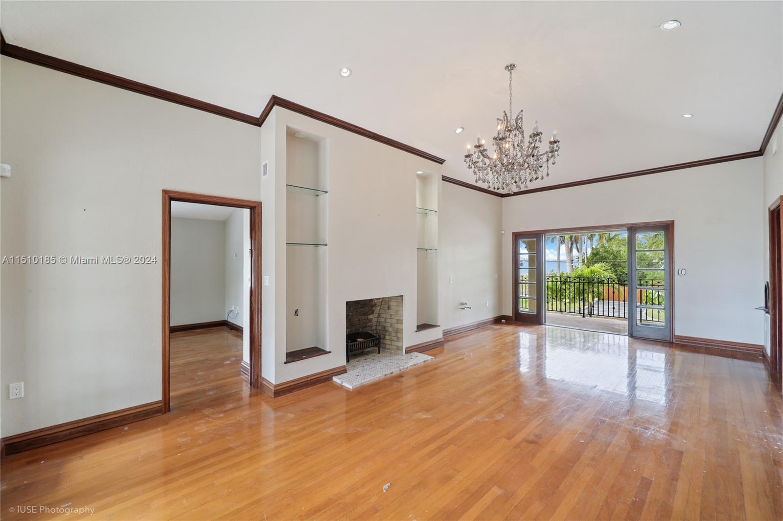 5845 Bay Rd, Miami Beach, FL, 33140 United States, 4 Bedrooms Bedrooms, ,3 BathroomsBathrooms,Residential,For Sale,Bay Rd,A11510185