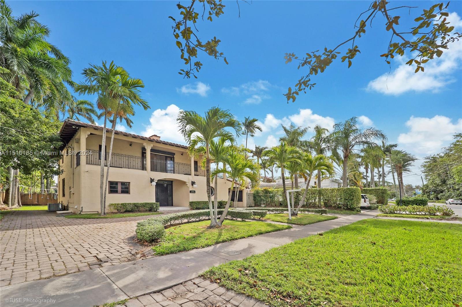 5845 N Bay Rd, Miami Beach, Florida 33140, 4 Bedrooms Bedrooms, ,3 BathroomsBathrooms,Residential,For Sale,5845 N Bay Rd,A11510185