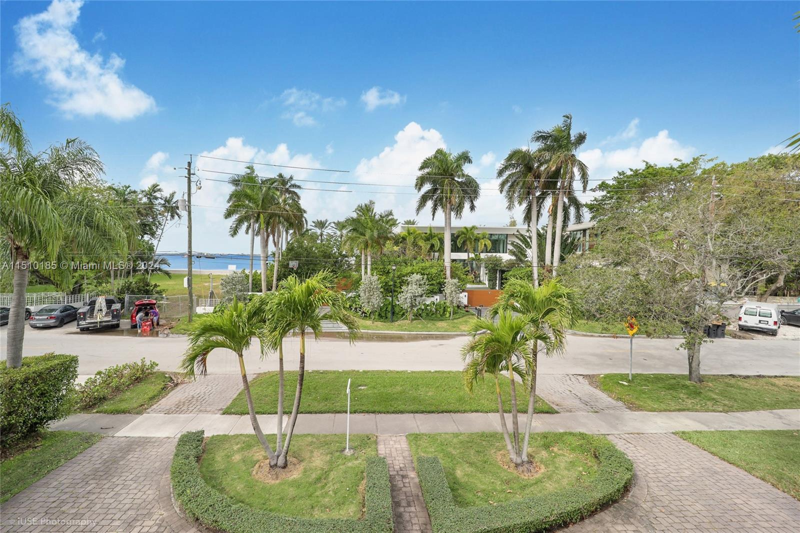 5845 Bay Rd, Miami Beach, FL, 33140 United States, 4 Bedrooms Bedrooms, ,3 BathroomsBathrooms,Residential,For Sale,Bay Rd,A11510185