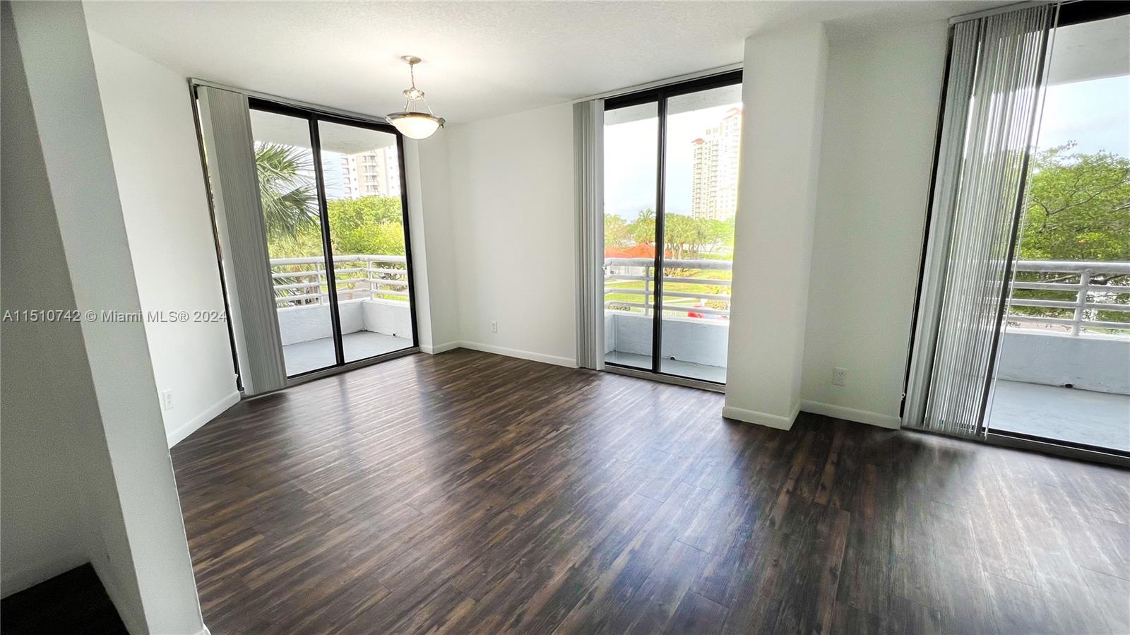 Aventura, Florida 33180, 2 Bedrooms Bedrooms, ,2 BathroomsBathrooms,Residentiallease,For Rent,A11510742