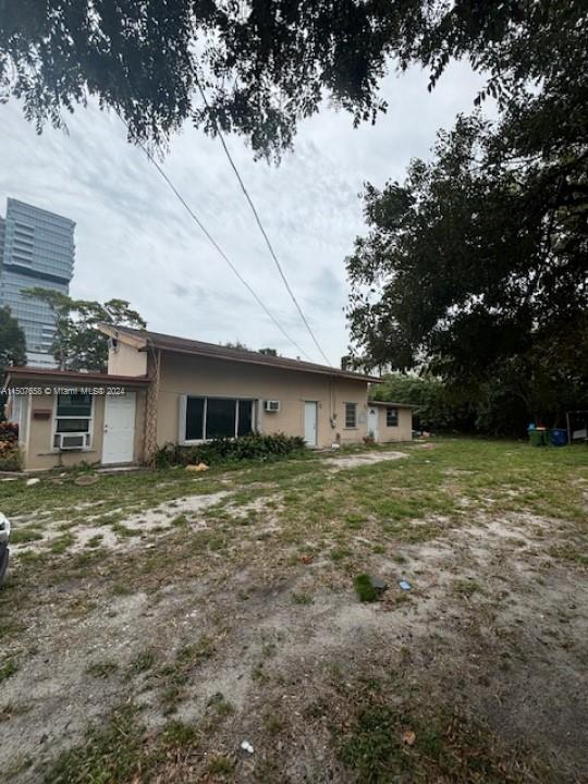 200 SE 10th St  For Sale A11507658, FL