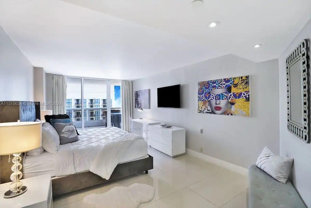 1717 N Bayshore Dr A-3442, Miami, Florida 33132, 1 Bedroom Bedrooms, ,1 BathroomBathrooms,Residentiallease,For Rent,1717 N Bayshore Dr A-3442,A11510656