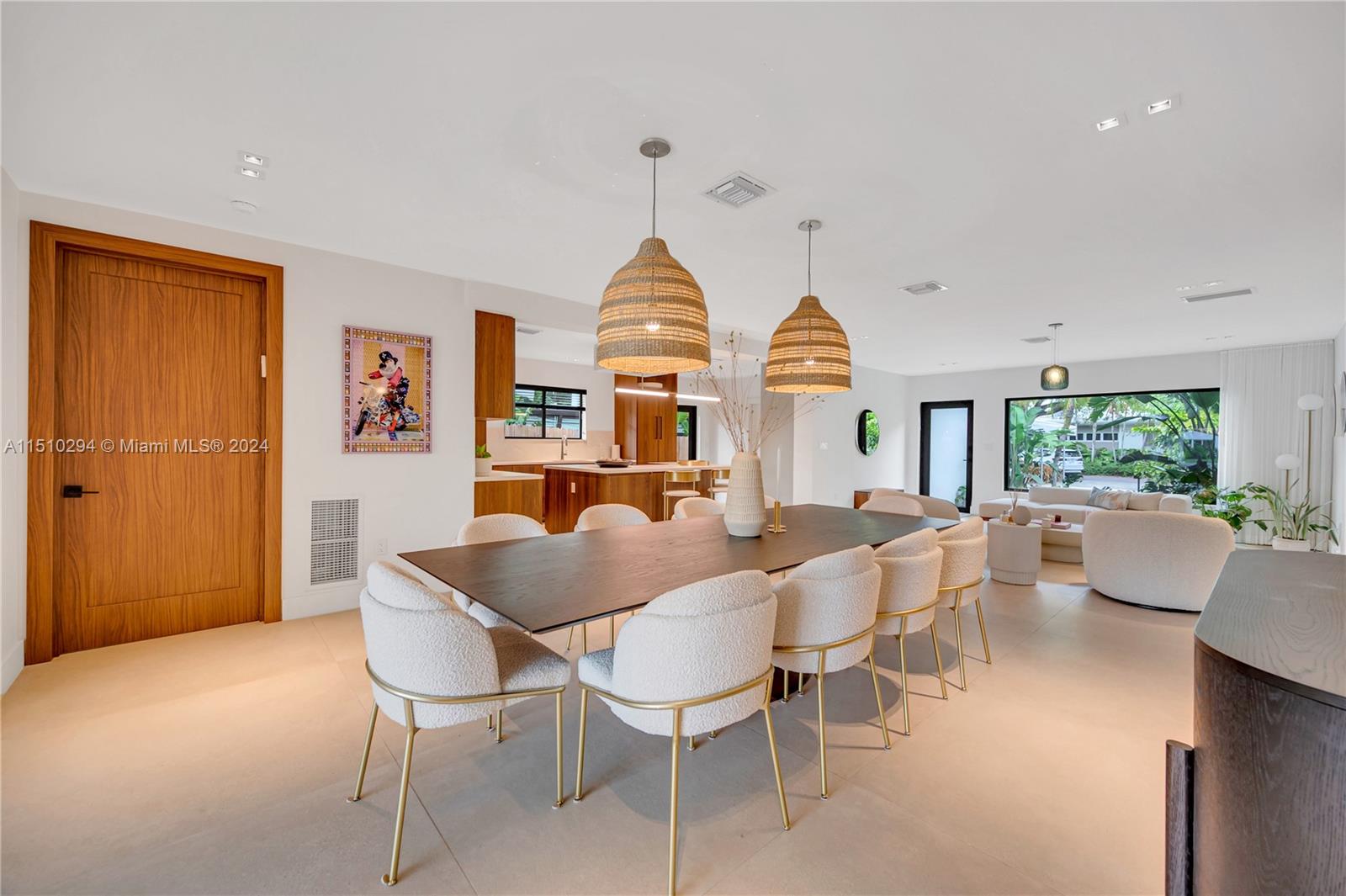 1470 Cleveland Rd, Miami Beach, FL, 33141 United States, 4 Bedrooms Bedrooms, ,3 BathroomsBathrooms,Residential,For Sale,Cleveland Rd,A11510294