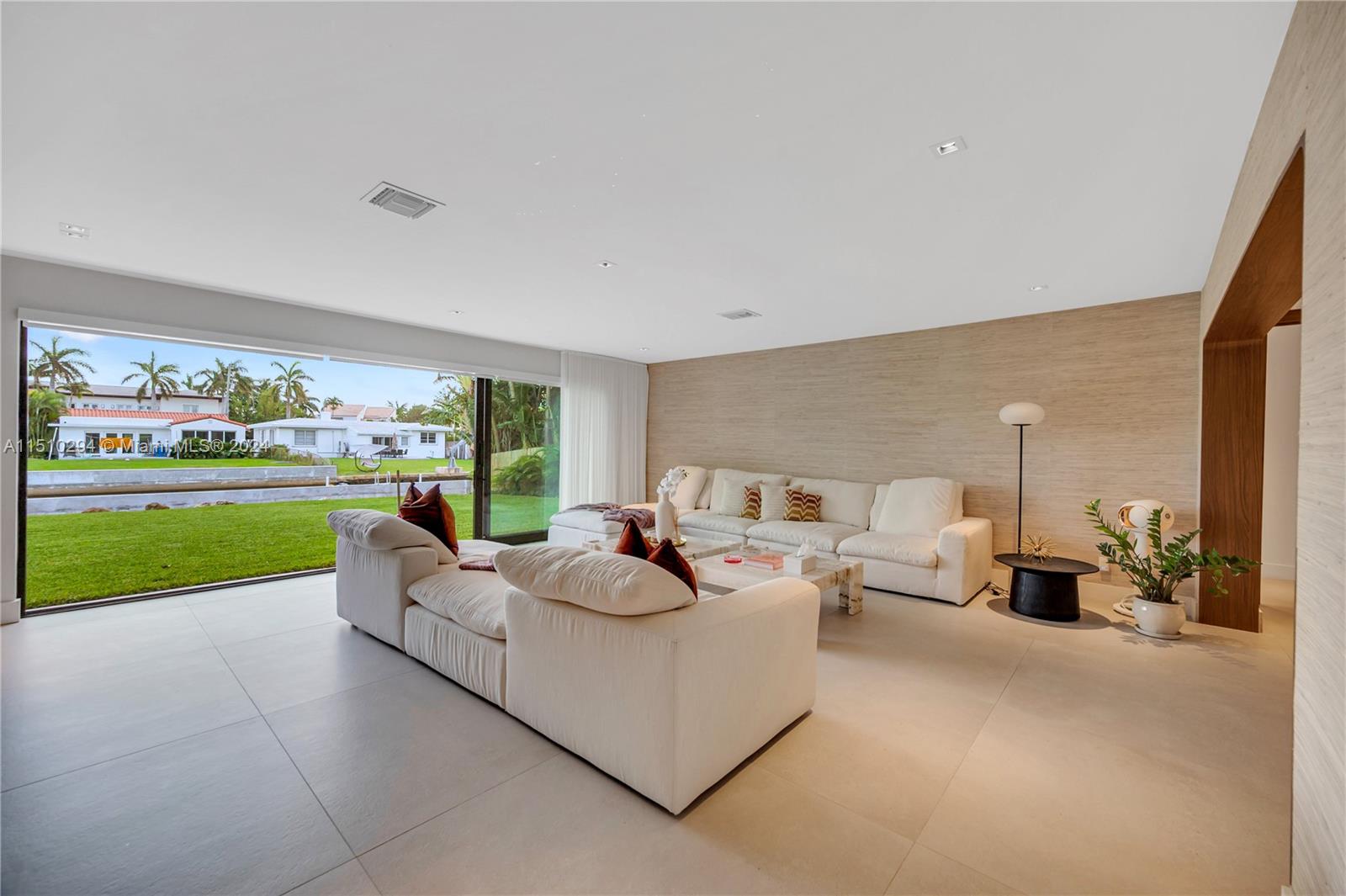 1470 Cleveland Rd, Miami Beach, FL, 33141 United States, 4 Bedrooms Bedrooms, ,3 BathroomsBathrooms,Residential,For Sale,Cleveland Rd,A11510294