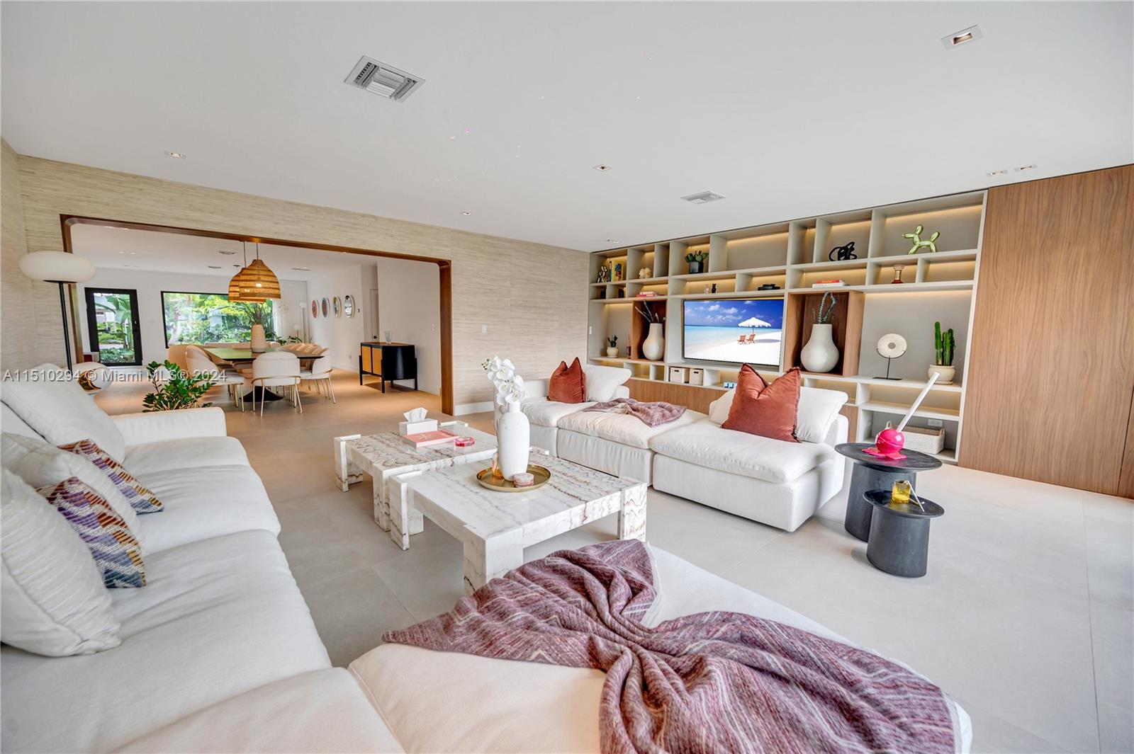 1470 Cleveland Rd, Miami Beach, FL, 33141 United States, 4 Bedrooms Bedrooms, ,3 BathroomsBathrooms,Residential,For Sale,Cleveland Rd,A11510294