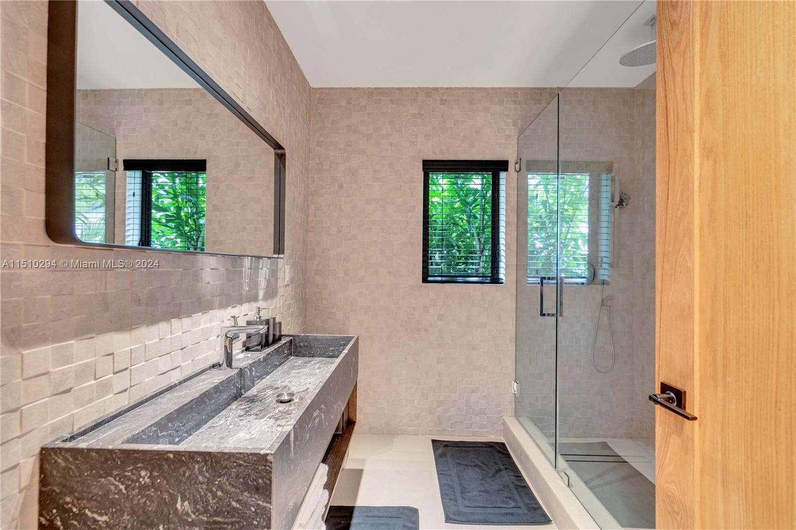 1470 Cleveland Rd, Miami Beach, FL, 33141 United States, 4 Bedrooms Bedrooms, ,3 BathroomsBathrooms,Residential,For Sale,Cleveland Rd,A11510294