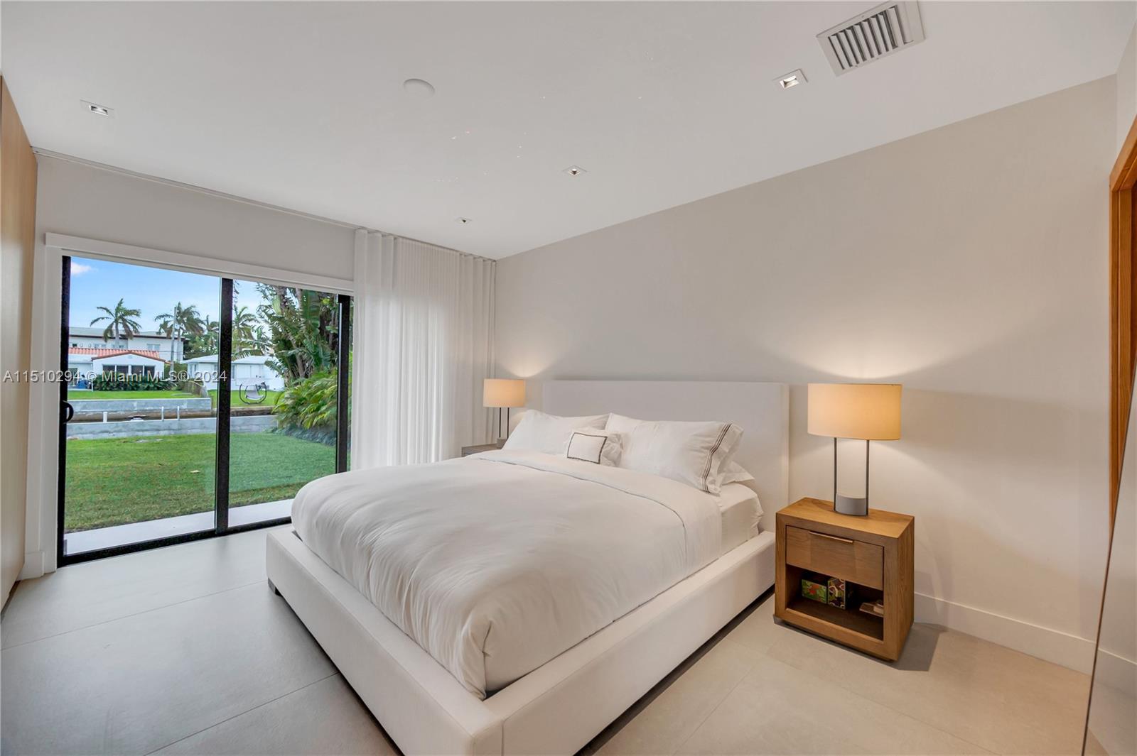 1470 Cleveland Rd, Miami Beach, FL, 33141 United States, 4 Bedrooms Bedrooms, ,3 BathroomsBathrooms,Residential,For Sale,Cleveland Rd,A11510294