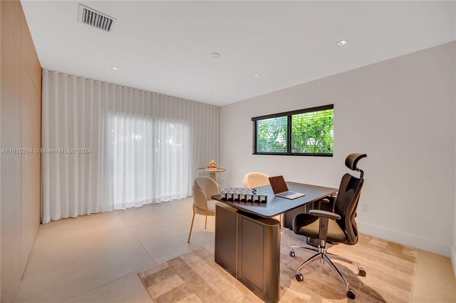 1470 Cleveland Rd, Miami Beach, FL, 33141 United States, 4 Bedrooms Bedrooms, ,3 BathroomsBathrooms,Residential,For Sale,Cleveland Rd,A11510294