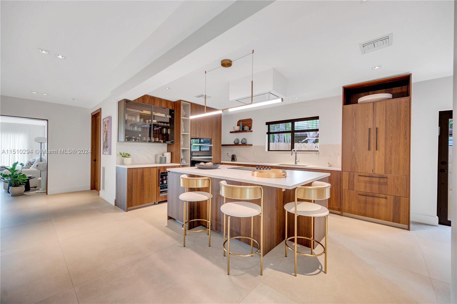 1470 Cleveland Rd, Miami Beach, FL, 33141 United States, 4 Bedrooms Bedrooms, ,3 BathroomsBathrooms,Residential,For Sale,Cleveland Rd,A11510294