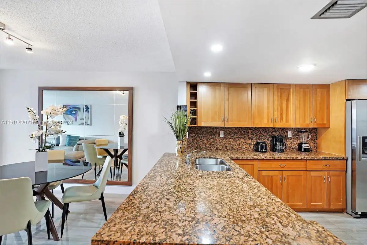 1717 N Bayshore Dr A-3444, Miami, Florida 33132, 1 Bedroom Bedrooms, ,1 BathroomBathrooms,Residentiallease,For Rent,1717 N Bayshore Dr A-3444,A11510826