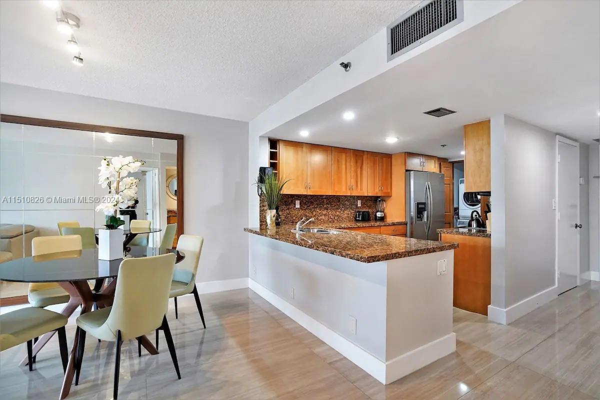 1717 N Bayshore Dr A-3444, Miami, Florida 33132, 1 Bedroom Bedrooms, ,1 BathroomBathrooms,Residentiallease,For Rent,1717 N Bayshore Dr A-3444,A11510826