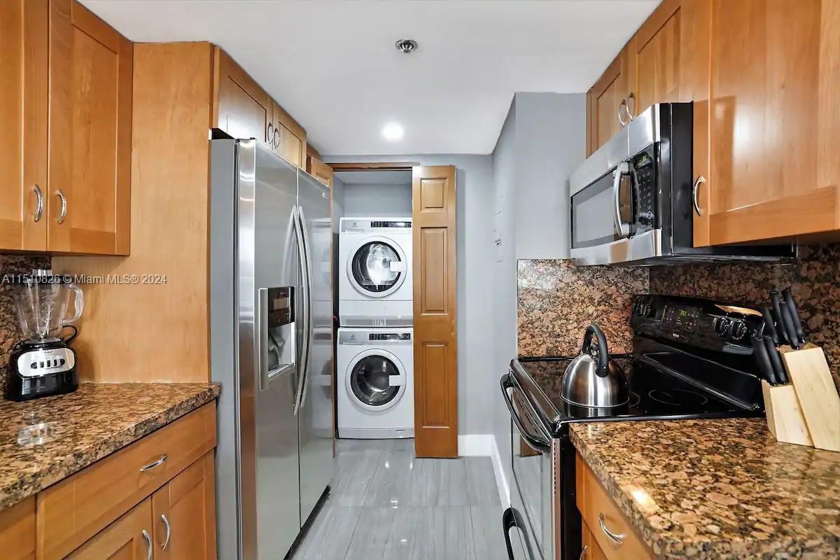 1717 N Bayshore Dr A-3444, Miami, Florida 33132, 1 Bedroom Bedrooms, ,1 BathroomBathrooms,Residentiallease,For Rent,1717 N Bayshore Dr A-3444,A11510826