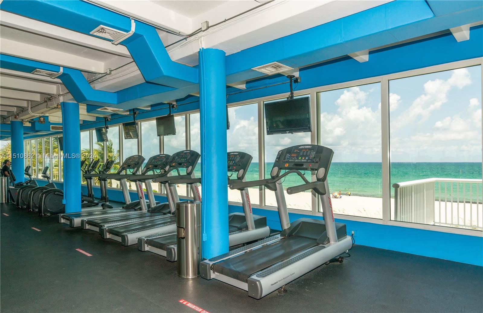 5401 Collins Ave 428, Miami Beach, Florida 33140, 2 Bedrooms Bedrooms, ,2 BathroomsBathrooms,Residential,For Sale,5401 Collins Ave 428,A11510862