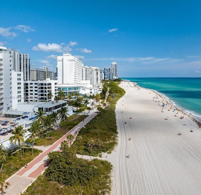 5401 Collins Ave 428, Miami Beach, Florida 33140, 2 Bedrooms Bedrooms, ,2 BathroomsBathrooms,Residential,For Sale,5401 Collins Ave 428,A11510862