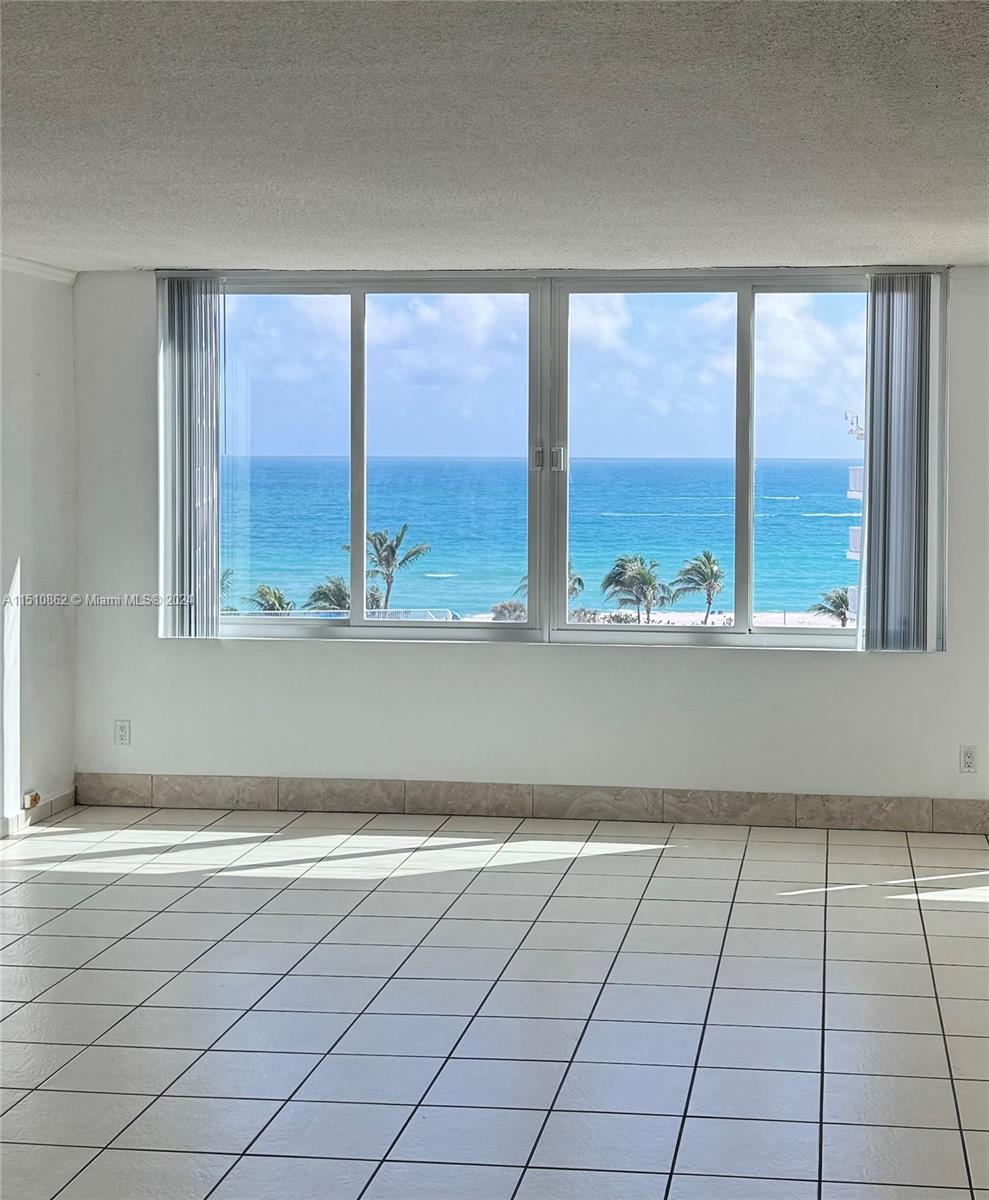 5401 Collins Ave 428, Miami Beach, Florida 33140, 2 Bedrooms Bedrooms, ,2 BathroomsBathrooms,Residential,For Sale,5401 Collins Ave 428,A11510862