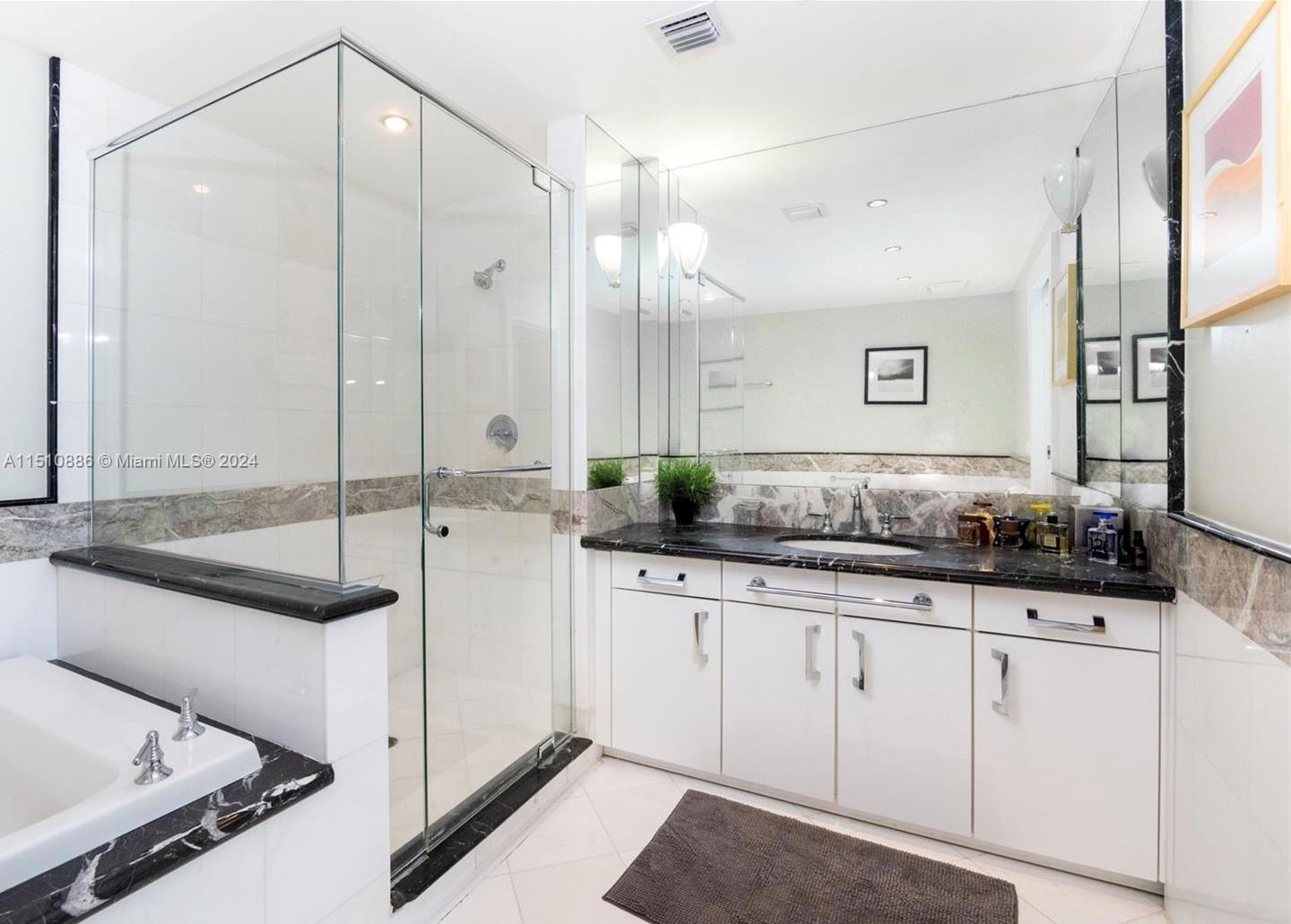 540 West Ave 611, Miami Beach, Florida 33139, 2 Bedrooms Bedrooms, ,2 BathroomsBathrooms,Residentiallease,For Rent,540 West Ave 611,A11510886
