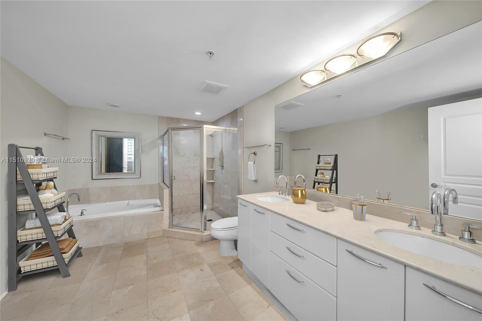 350 SE 2nd St 1140, Fort Lauderdale, Florida 33301, 2 Bedrooms Bedrooms, ,2 BathroomsBathrooms,Residential,For Sale,350 SE 2nd St 1140,A11510920
