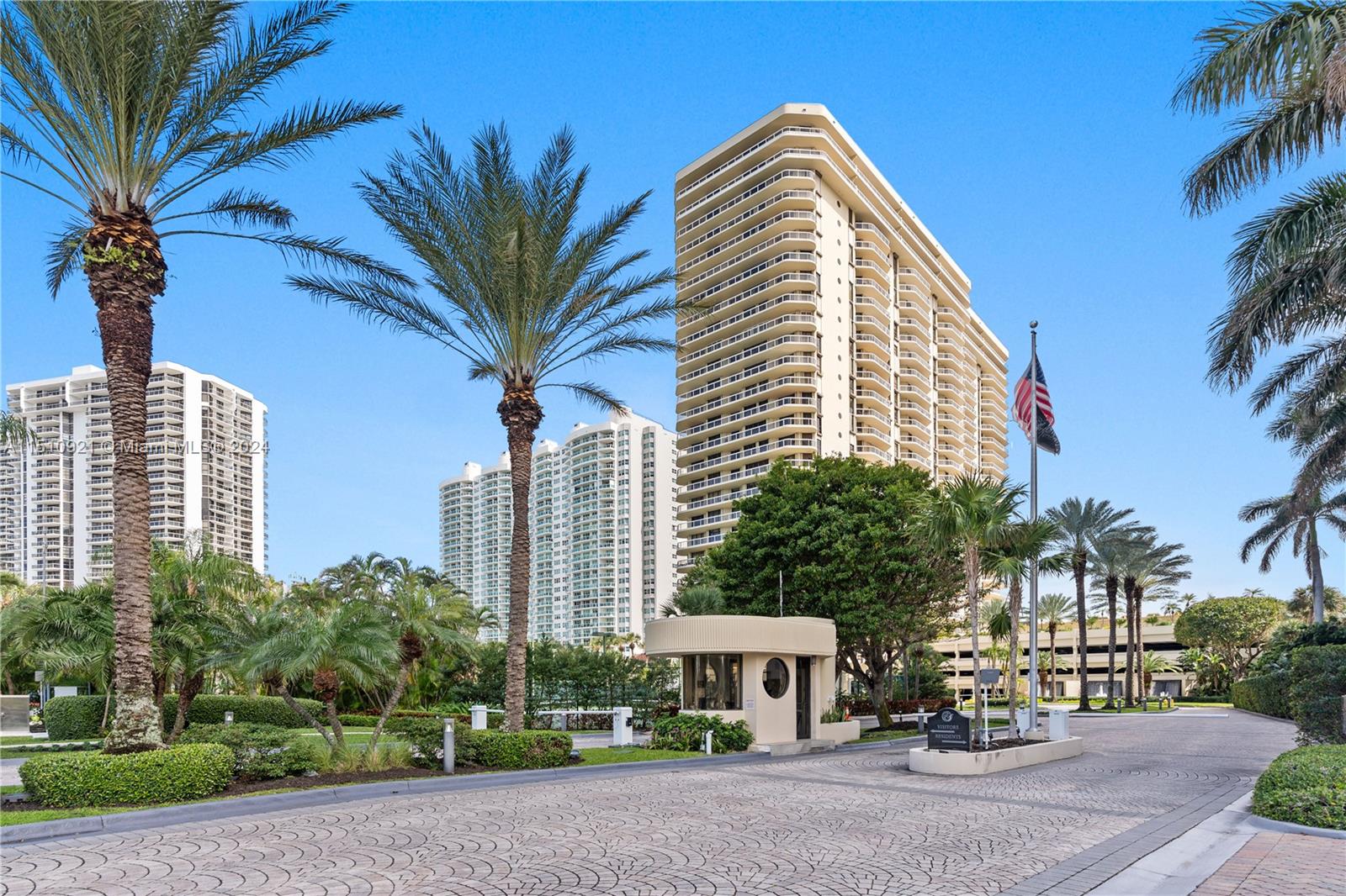 20191 Country Club Dr, Aventura, FL, 33180 United States, 2 Bedrooms Bedrooms, ,2 BathroomsBathrooms,Residential,For Sale,Country Club Dr,A11510921
