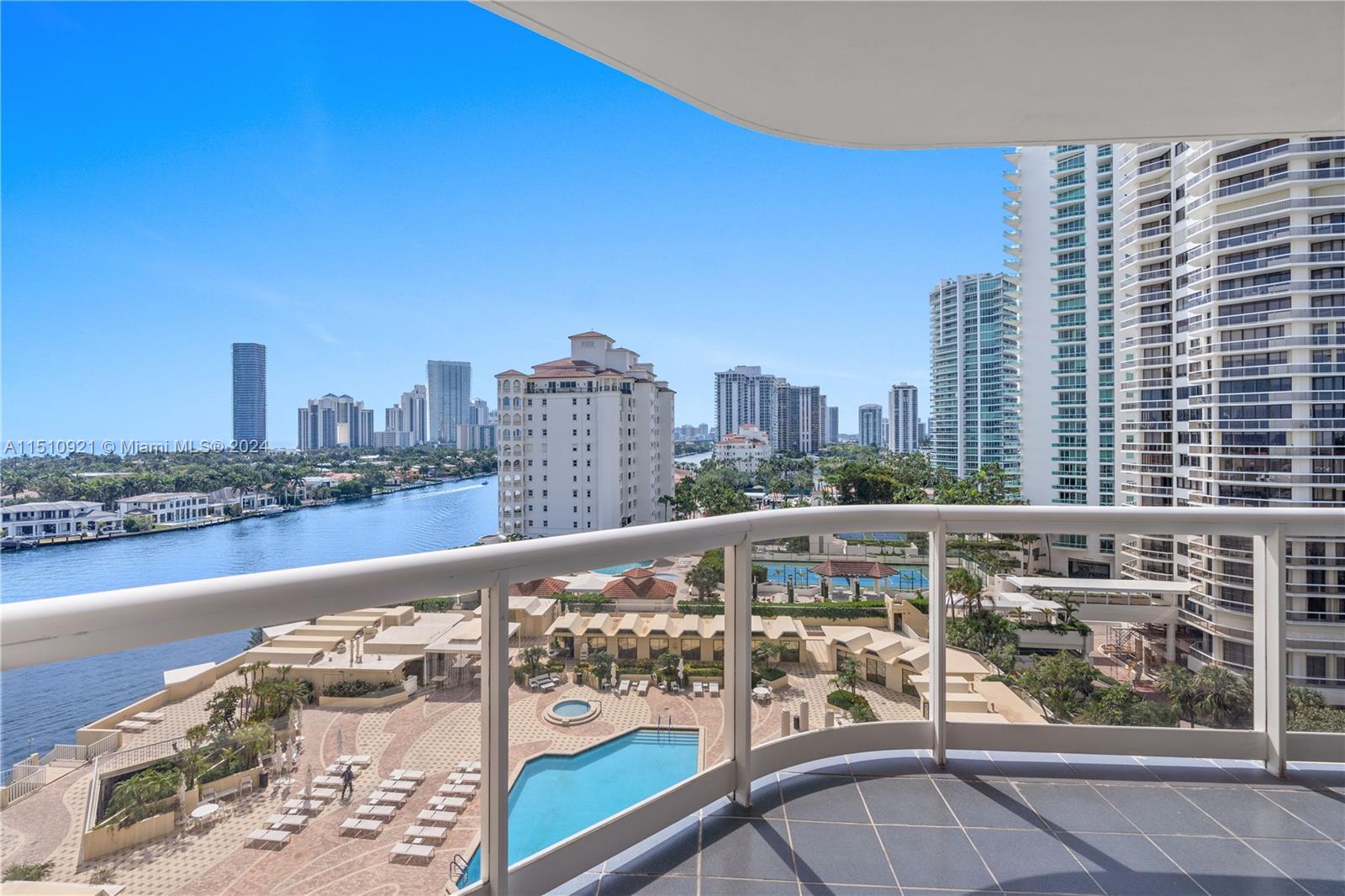 20191 Country Club Dr, Aventura, FL, 33180 United States, 2 Bedrooms Bedrooms, ,2 BathroomsBathrooms,Residential,For Sale,Country Club Dr,A11510921