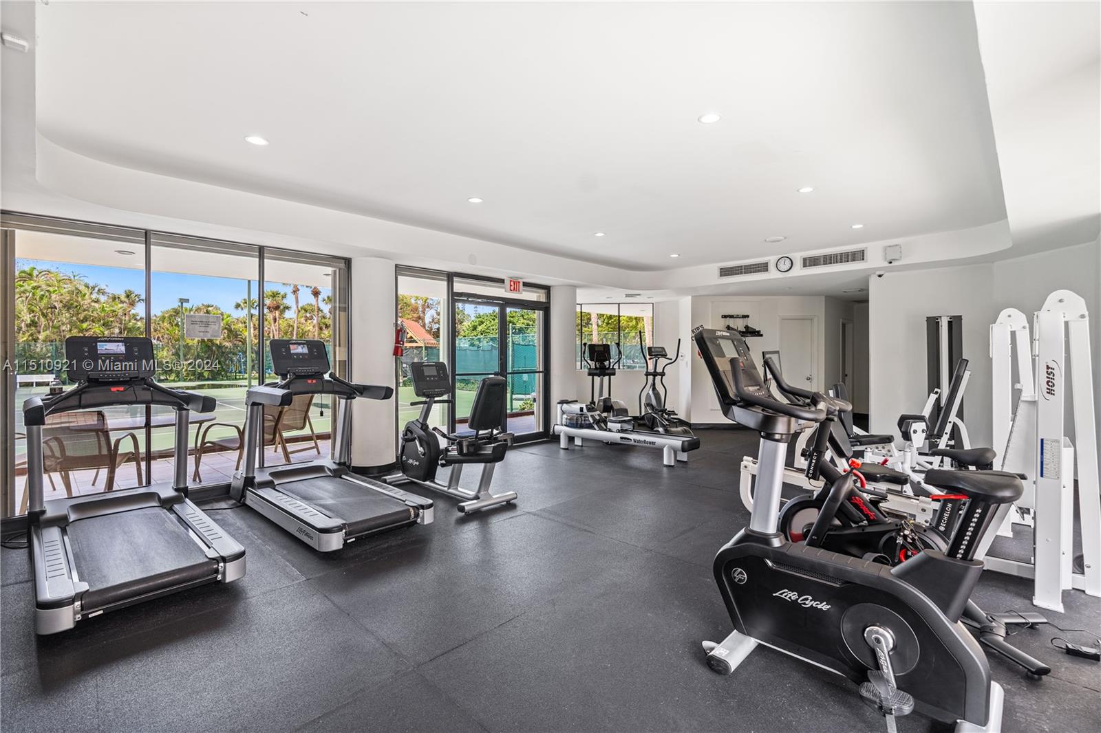 20191 Country Club Dr, Aventura, FL, 33180 United States, 2 Bedrooms Bedrooms, ,2 BathroomsBathrooms,Residential,For Sale,Country Club Dr,A11510921