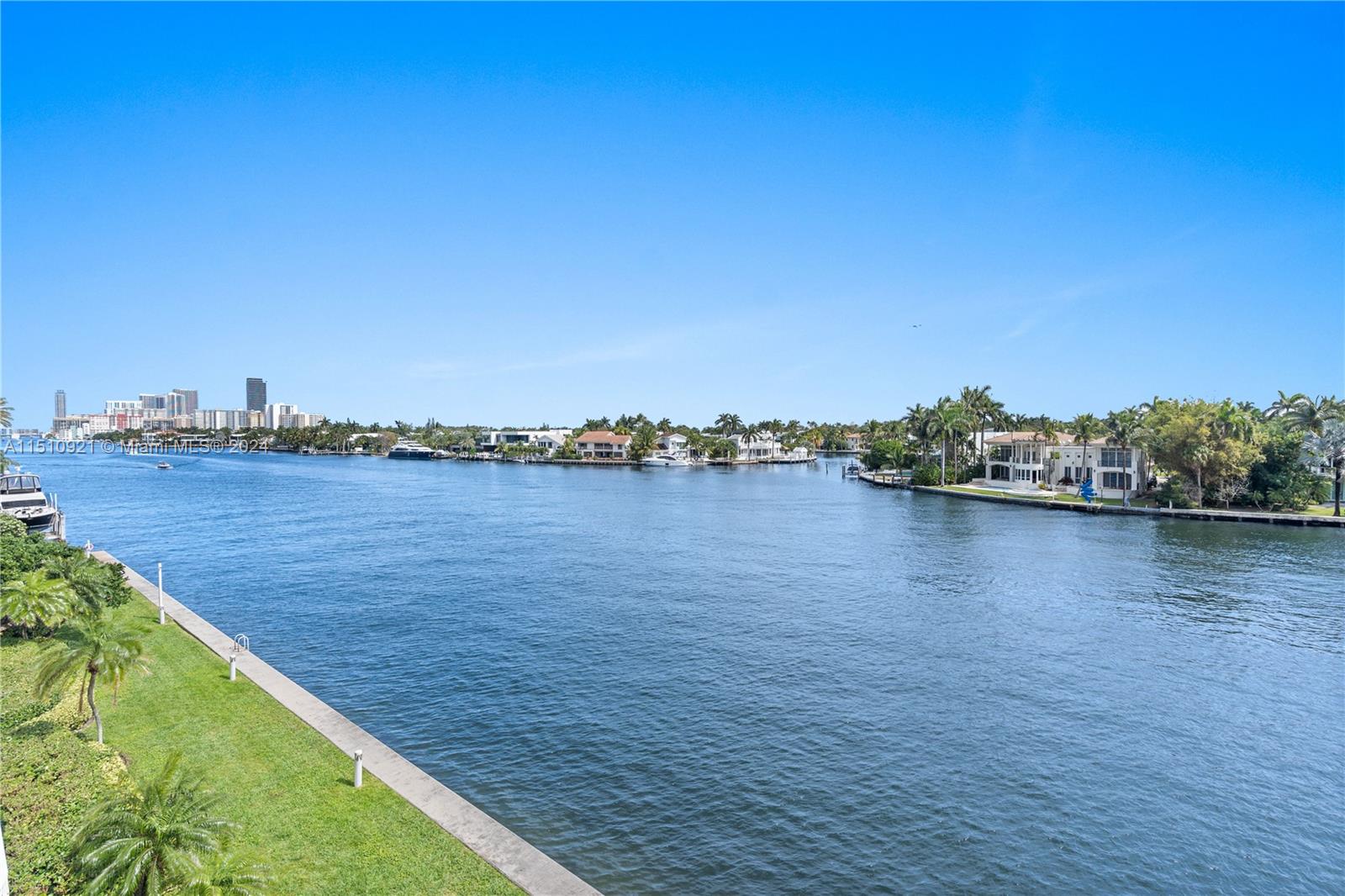 20191 Country Club Dr, Aventura, FL, 33180 United States, 2 Bedrooms Bedrooms, ,2 BathroomsBathrooms,Residential,For Sale,Country Club Dr,A11510921
