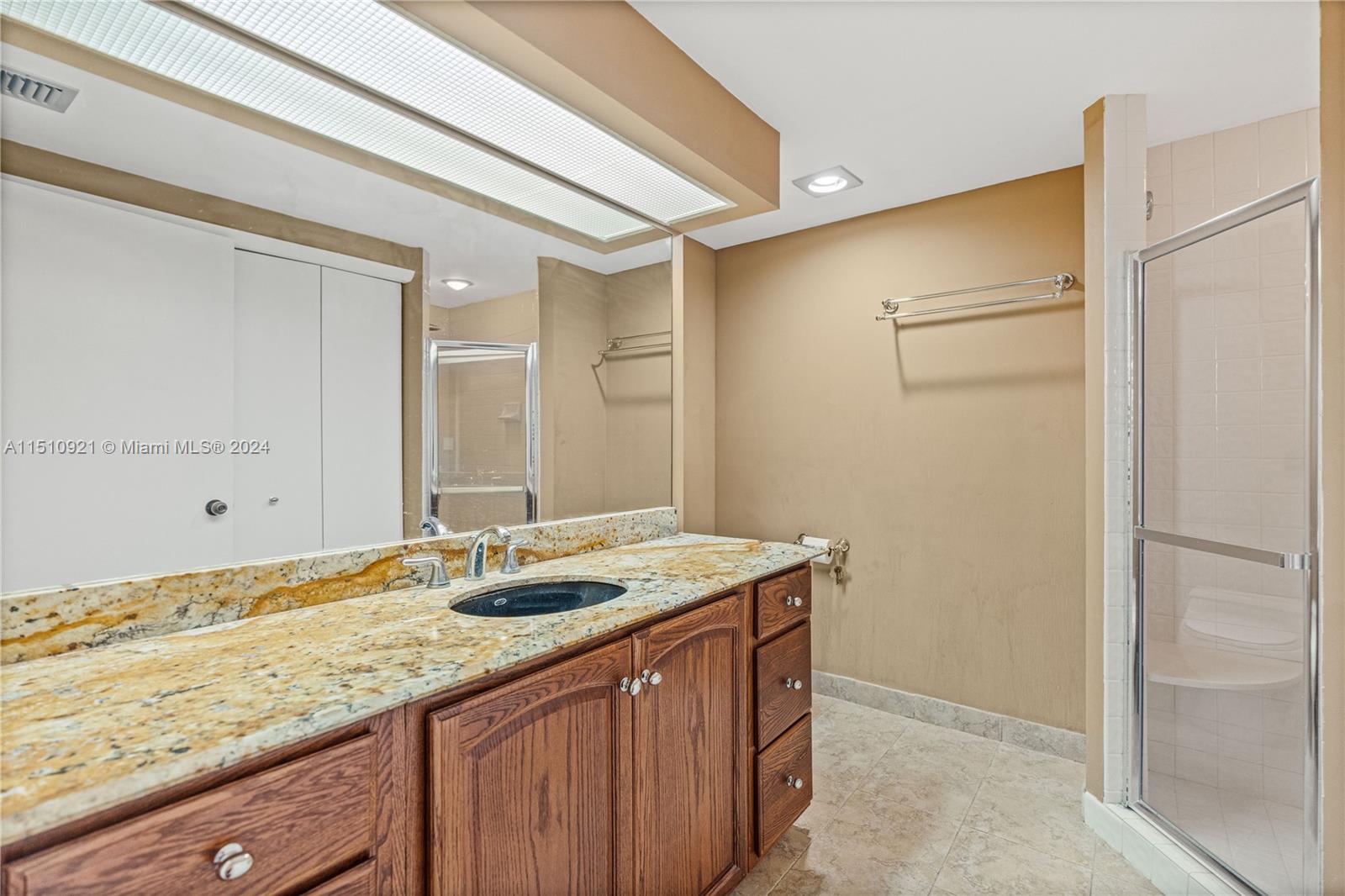 20191 E Country Club Dr 1109 + CABANA, Aventura, Florida 33180, 2 Bedrooms Bedrooms, ,2 BathroomsBathrooms,Residential,For Sale,20191 E Country Club Dr 1109 + CABANA,A11510921