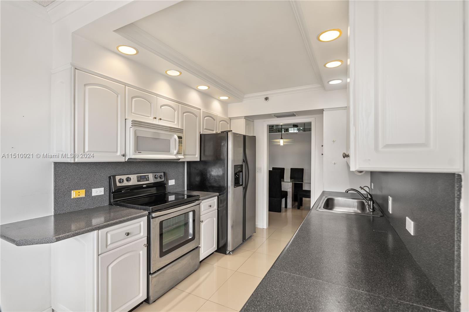 20191 Country Club Dr, Aventura, FL, 33180 United States, 2 Bedrooms Bedrooms, ,2 BathroomsBathrooms,Residential,For Sale,Country Club Dr,A11510921