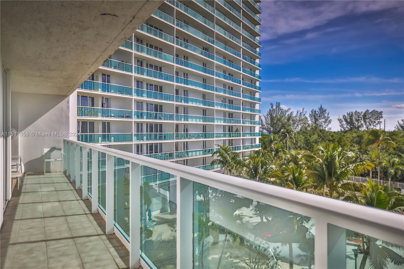 100 Bayview Dr, Sunny Isles Beach, FL, 33160 United States, 2 Bedrooms Bedrooms, ,2 BathroomsBathrooms,Residential,For Sale,Bayview Dr,A11511055