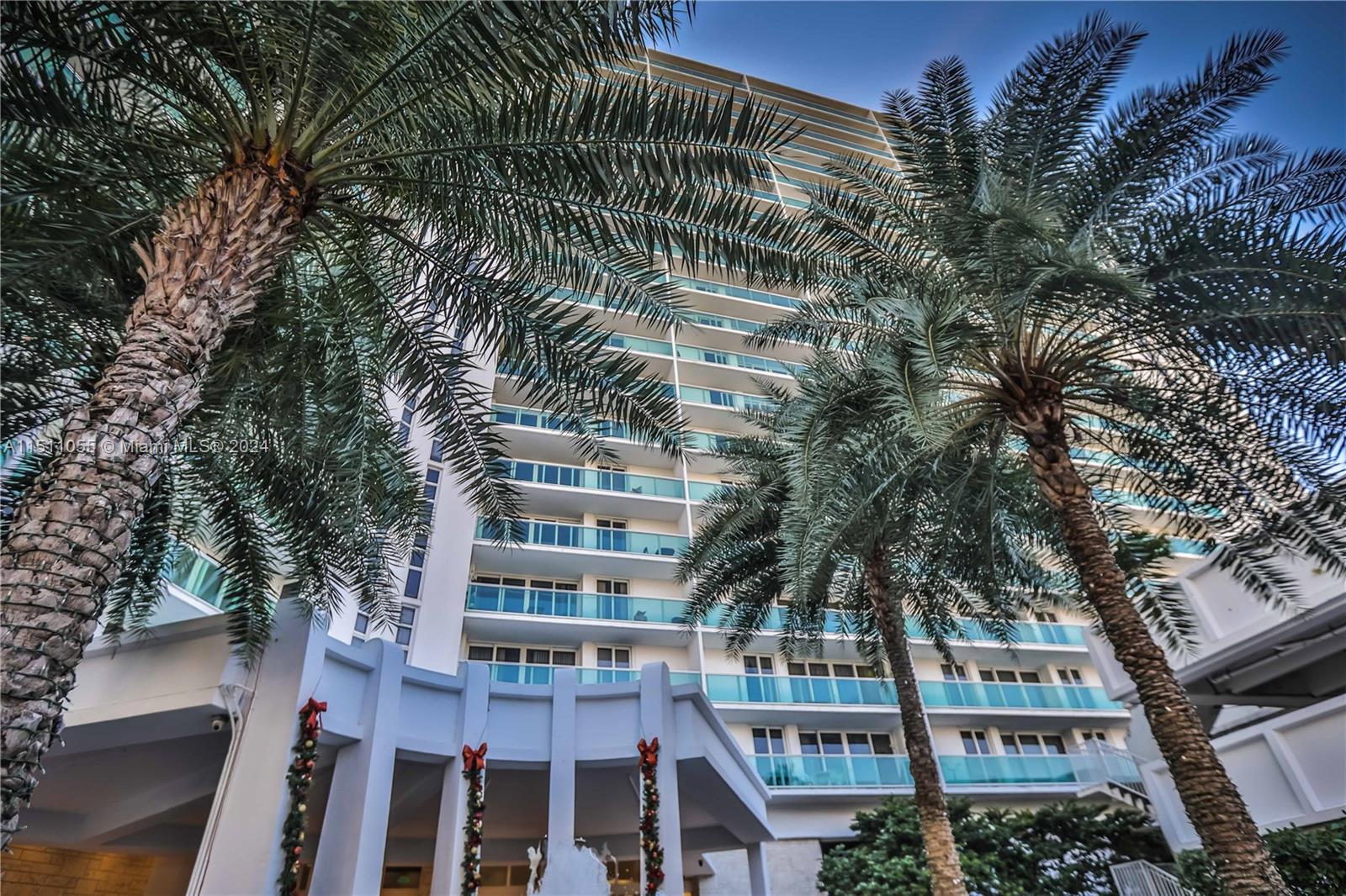 100 Bayview Dr, Sunny Isles Beach, FL, 33160 United States, 2 Bedrooms Bedrooms, ,2 BathroomsBathrooms,Residential,For Sale,Bayview Dr,A11511055