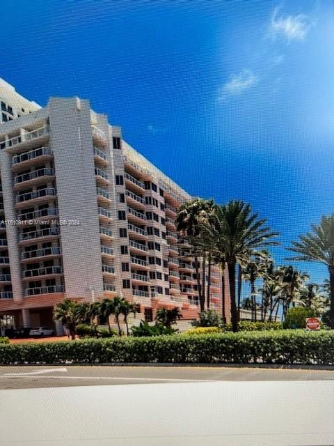 17275 Collins Ave, Sunny Isles Beach, FL, 33160 United States, 2 Bedrooms Bedrooms, ,2 BathroomsBathrooms,Residential,For Sale,Collins Ave,A11510911