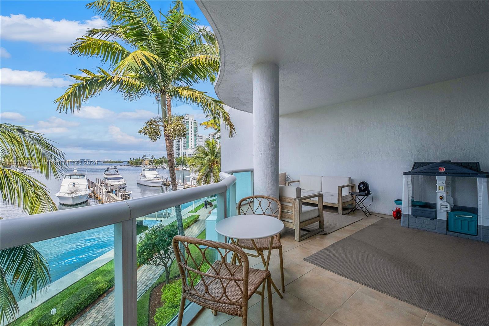 7914 Harbor Island Dr 204, North Bay Village, Florida 33141, 3 Bedrooms Bedrooms, ,2 BathroomsBathrooms,Residential,For Sale,7914 Harbor Island Dr 204,A11510937