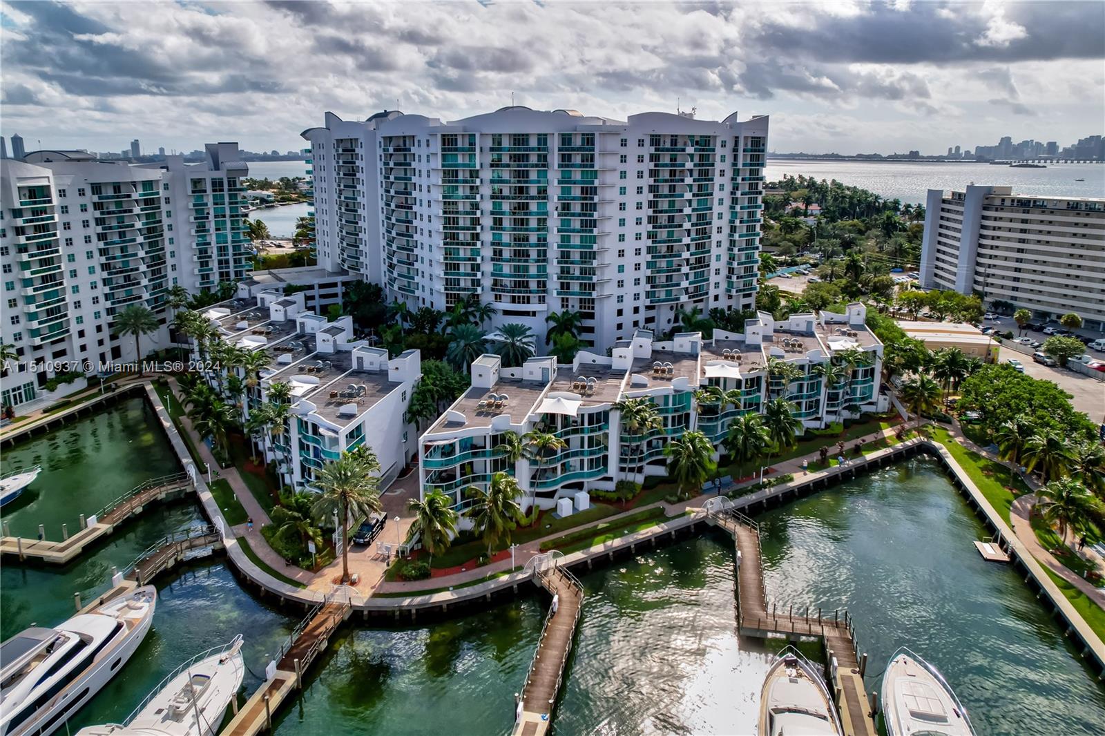 7914 Harbor Island Dr 204, North Bay Village, Florida 33141, 3 Bedrooms Bedrooms, ,2 BathroomsBathrooms,Residential,For Sale,7914 Harbor Island Dr 204,A11510937