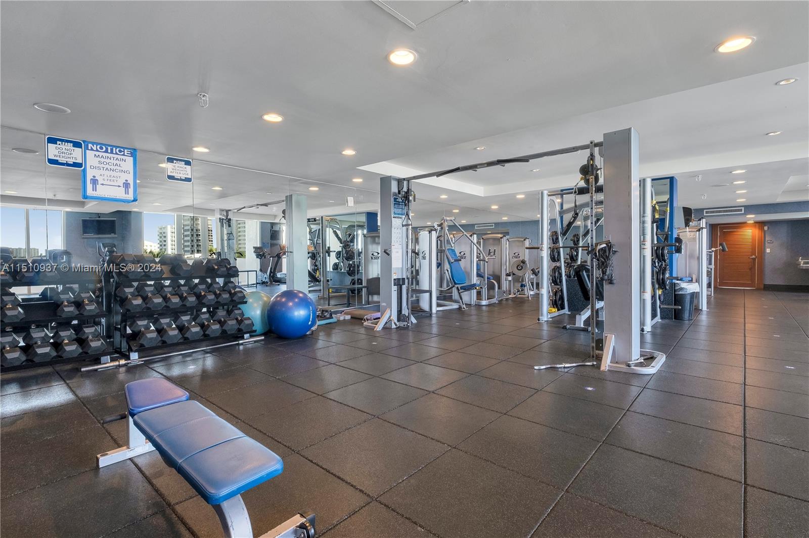 7914 Harbor Island Dr 204, North Bay Village, Florida 33141, 3 Bedrooms Bedrooms, ,2 BathroomsBathrooms,Residential,For Sale,7914 Harbor Island Dr 204,A11510937