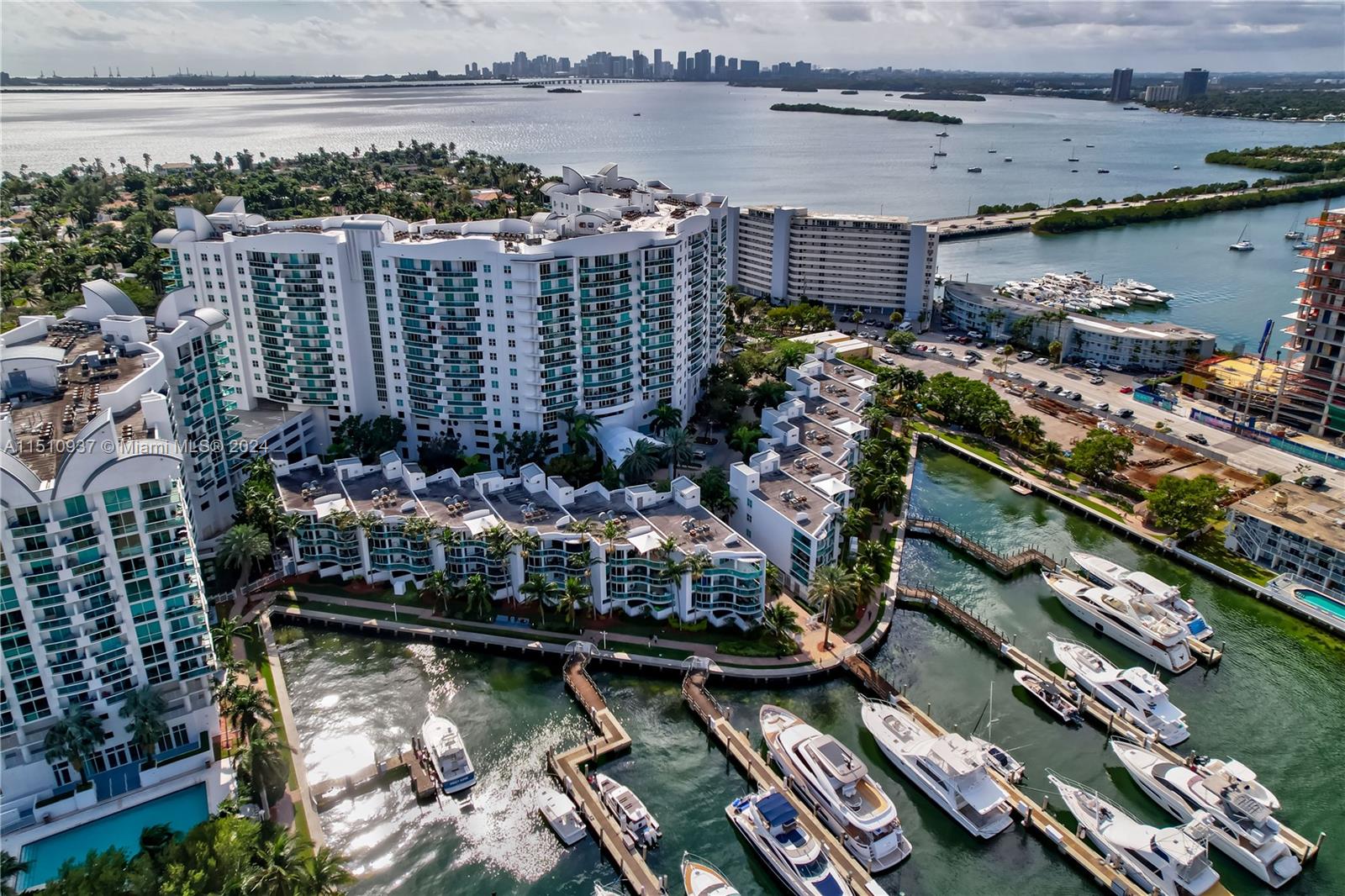 7914 Harbor Island Dr 204, North Bay Village, Florida 33141, 3 Bedrooms Bedrooms, ,2 BathroomsBathrooms,Residential,For Sale,7914 Harbor Island Dr 204,A11510937