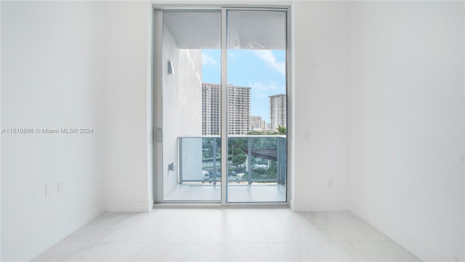 17550 Collins Ave, Sunny Isles Beach, FL, 33160 United States, 3 Bedrooms Bedrooms, ,3 BathroomsBathrooms,Residential,For Sale,Collins Ave,A11510896