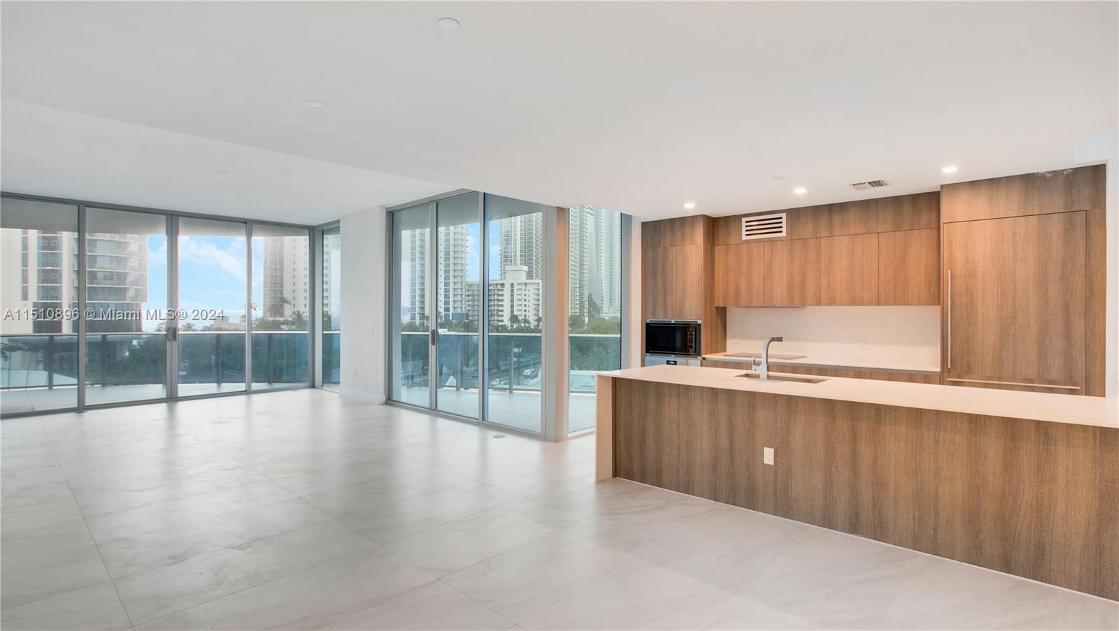 17550 Collins Ave, Sunny Isles Beach, FL, 33160 United States, 3 Bedrooms Bedrooms, ,3 BathroomsBathrooms,Residential,For Sale,Collins Ave,A11510896