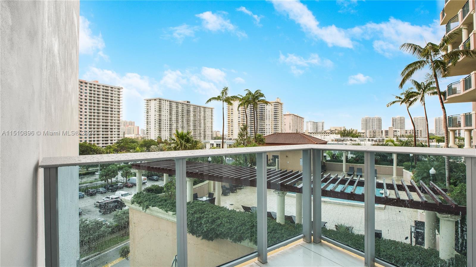 17550 Collins Ave, Sunny Isles Beach, FL, 33160 United States, 3 Bedrooms Bedrooms, ,3 BathroomsBathrooms,Residential,For Sale,Collins Ave,A11510896