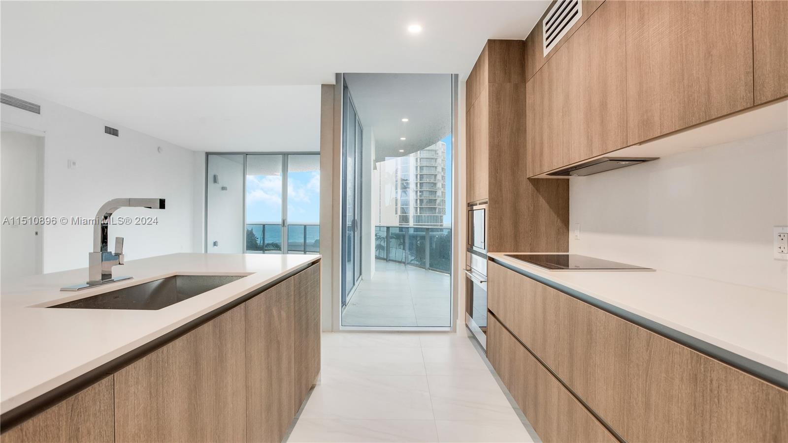 17550 Collins Ave, Sunny Isles Beach, FL, 33160 United States, 3 Bedrooms Bedrooms, ,3 BathroomsBathrooms,Residential,For Sale,Collins Ave,A11510896