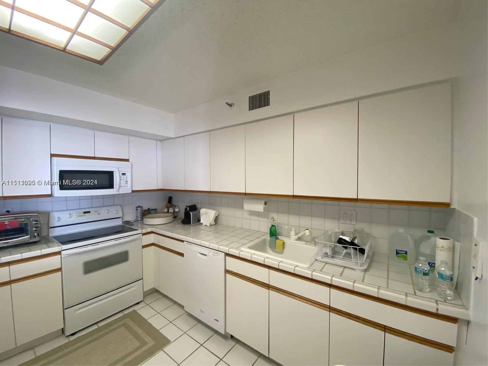 3500 Mystic Pointe Dr LPH7, Aventura, Florida 33180, 2 Bedrooms Bedrooms, ,2 BathroomsBathrooms,Residential,For Sale,3500 Mystic Pointe Dr LPH7,A11511095